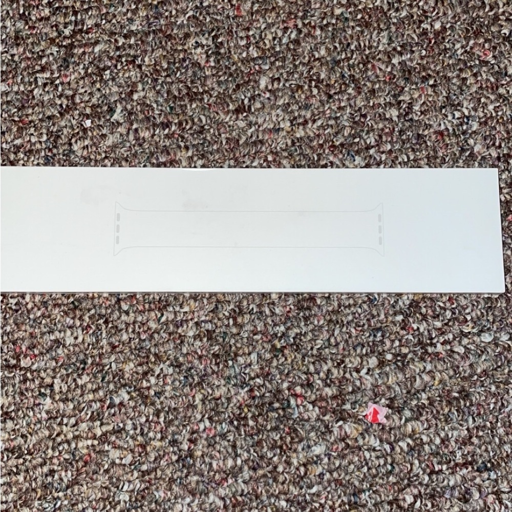 Apple Watch band size 7 solo loop white